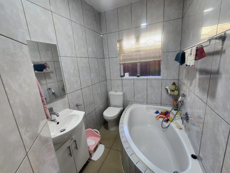 3 Bedroom Property for Sale in South Crest Gauteng
