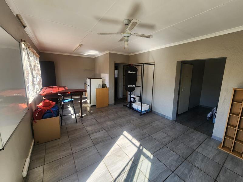 3 Bedroom Property for Sale in Verwoerdpark Gauteng