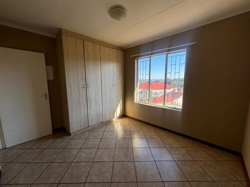 2 Bedroom Property for Sale in Florida Glen Gauteng