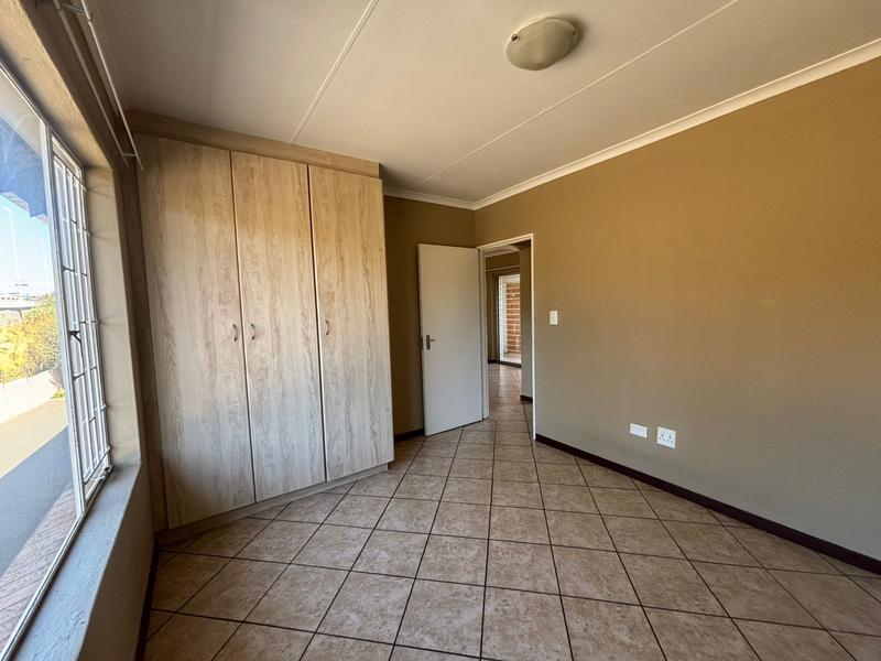 2 Bedroom Property for Sale in Florida Glen Gauteng