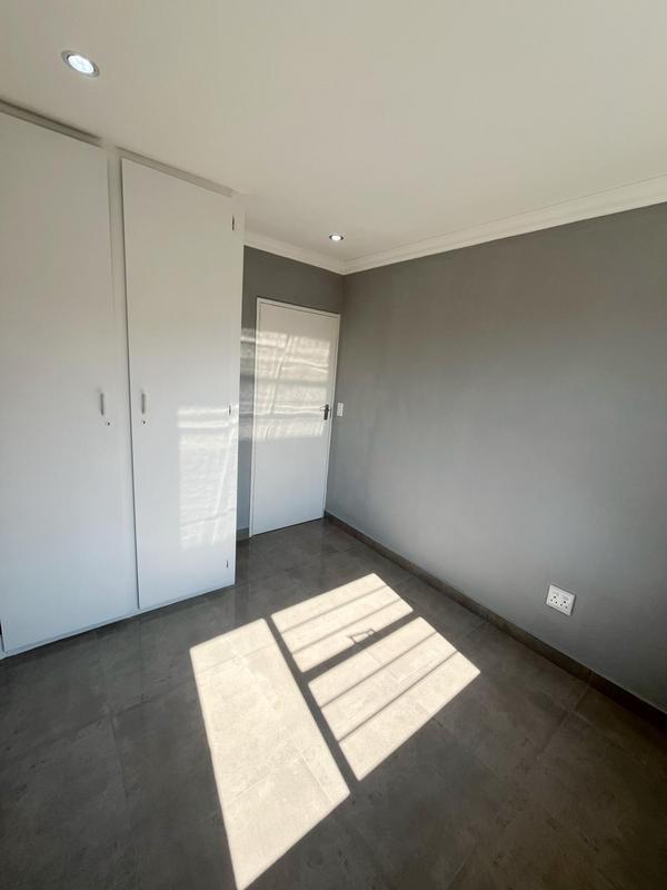 To Let 3 Bedroom Property for Rent in Sandown Gauteng
