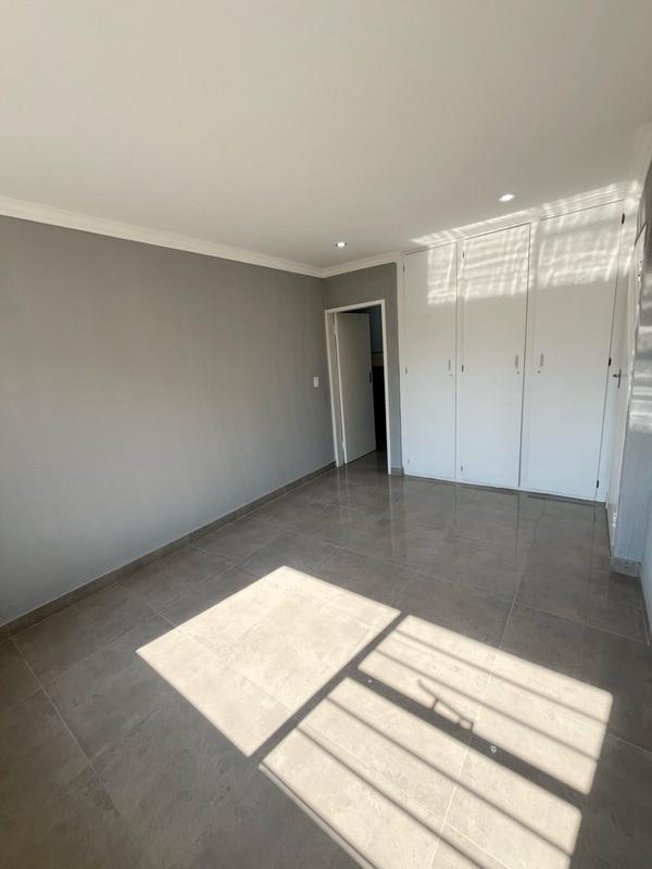 To Let 3 Bedroom Property for Rent in Sandown Gauteng