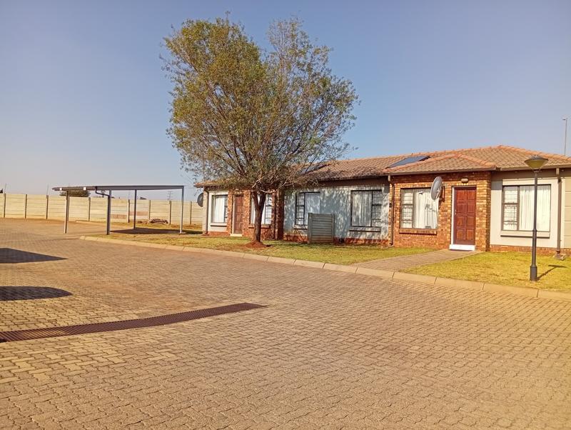 2 Bedroom Property for Sale in Dawn Park Gauteng