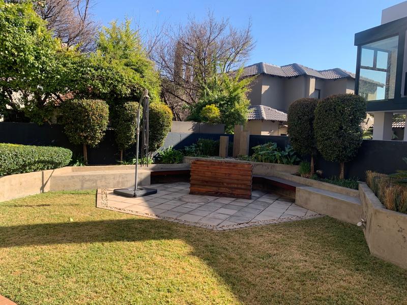 To Let 5 Bedroom Property for Rent in Eldo Meadows Gauteng