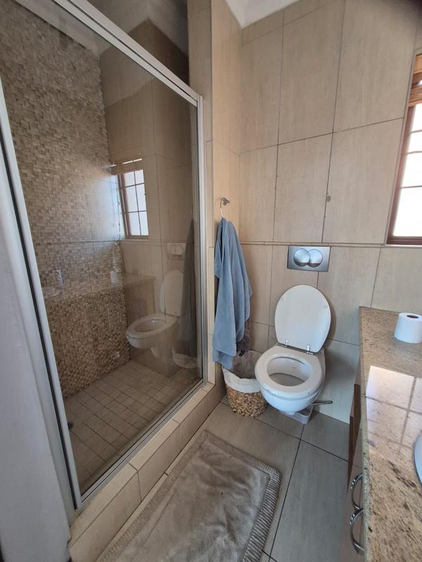 To Let 5 Bedroom Property for Rent in Eldo Meadows Gauteng