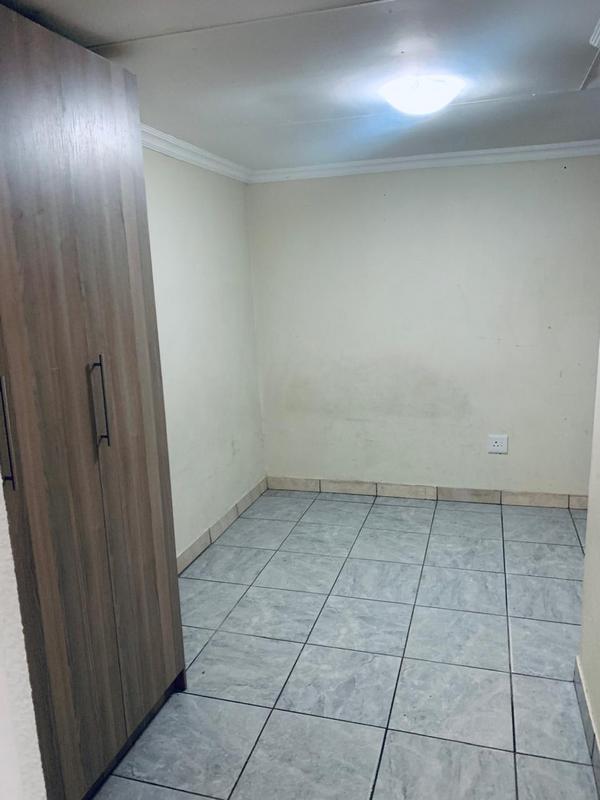To Let 1 Bedroom Property for Rent in Kensington Gauteng
