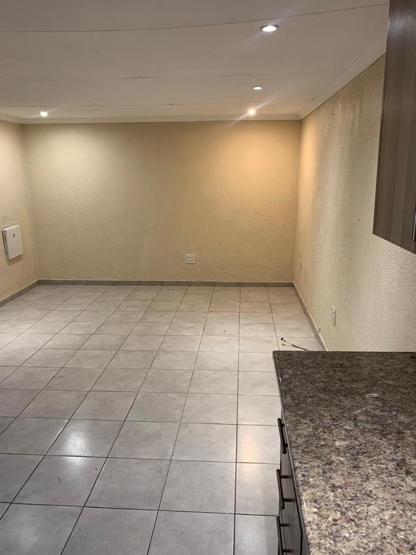To Let 1 Bedroom Property for Rent in Kensington Gauteng