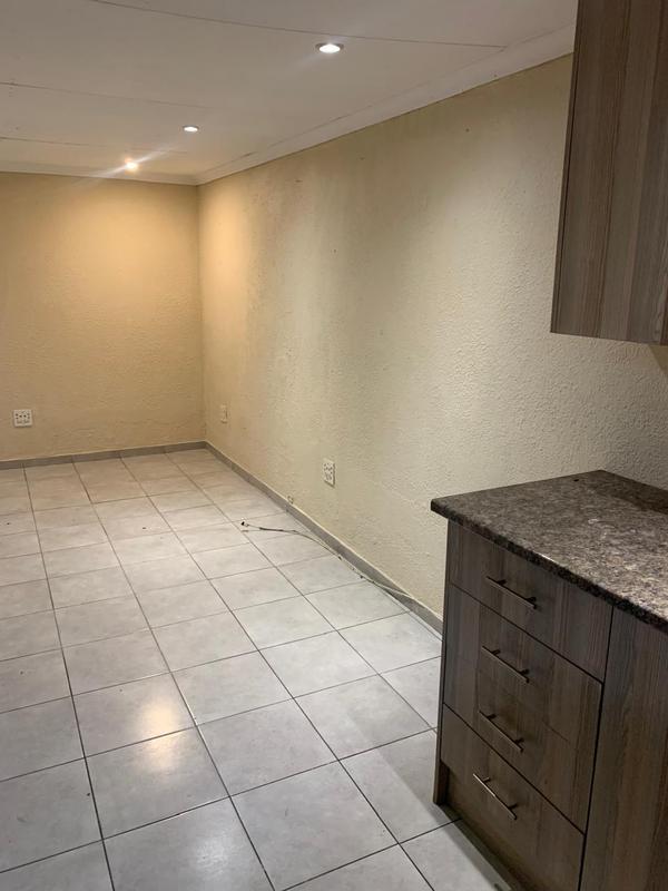 To Let 1 Bedroom Property for Rent in Kensington Gauteng