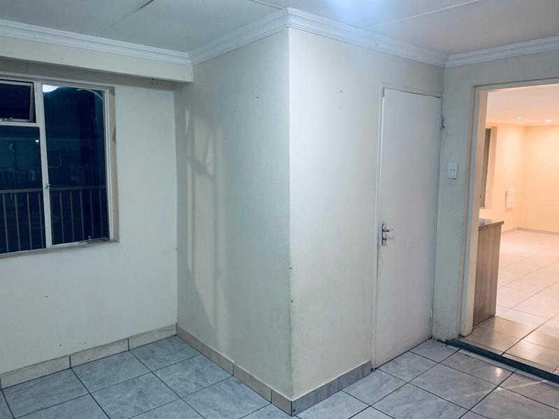 To Let 1 Bedroom Property for Rent in Kensington Gauteng
