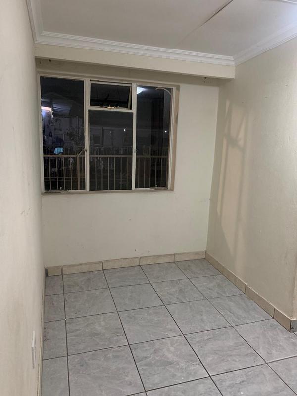 To Let 1 Bedroom Property for Rent in Kensington Gauteng