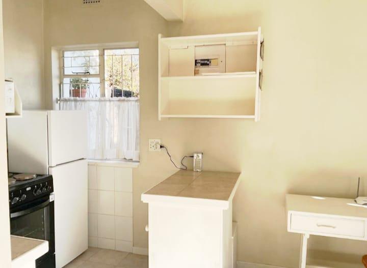 To Let 1 Bedroom Property for Rent in Parkwood Gauteng