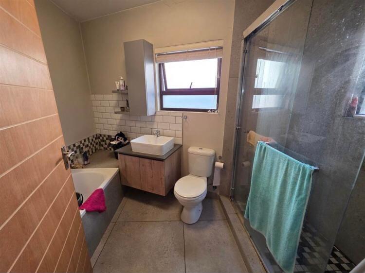 To Let 2 Bedroom Property for Rent in Bryanston Gauteng