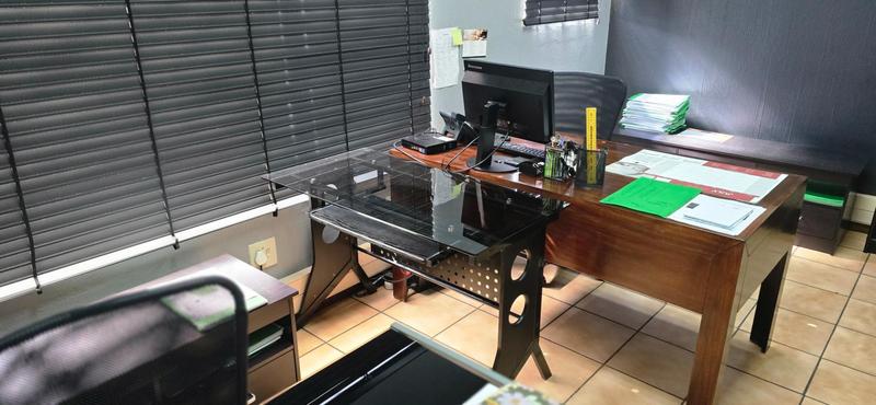 To Let commercial Property for Rent in Farrar Park Gauteng