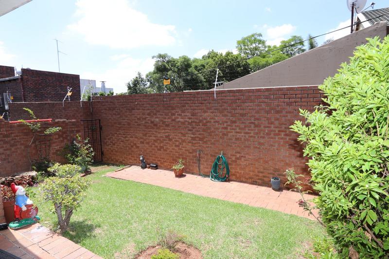 To Let 2 Bedroom Property for Rent in Ferndale Gauteng