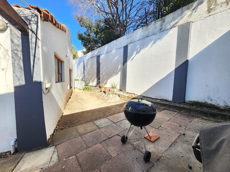To Let 2 Bedroom Property for Rent in Morningside Gauteng
