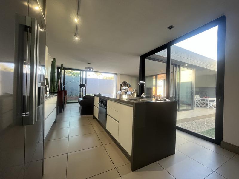 To Let 4 Bedroom Property for Rent in Waterkloof Ridge Gauteng