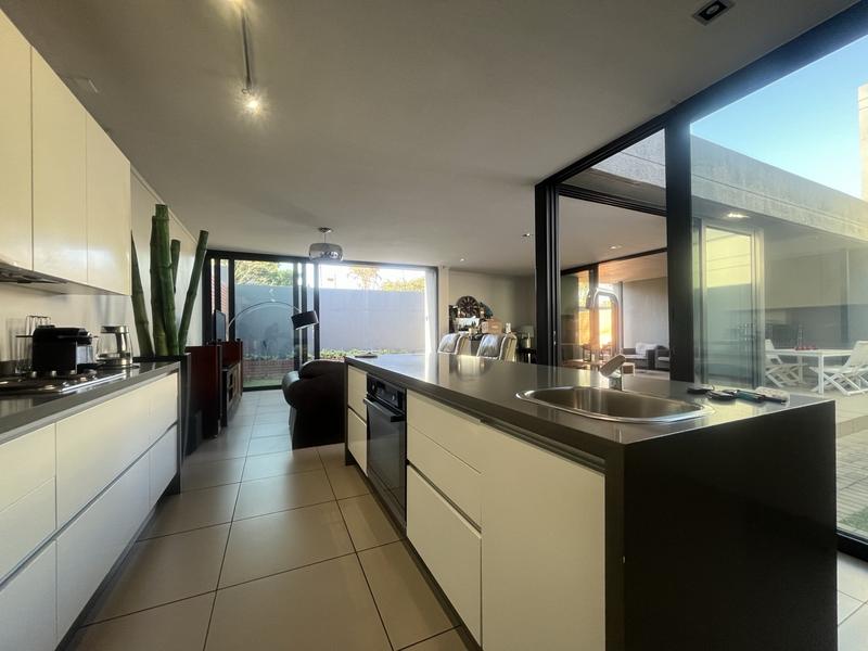 To Let 4 Bedroom Property for Rent in Waterkloof Ridge Gauteng