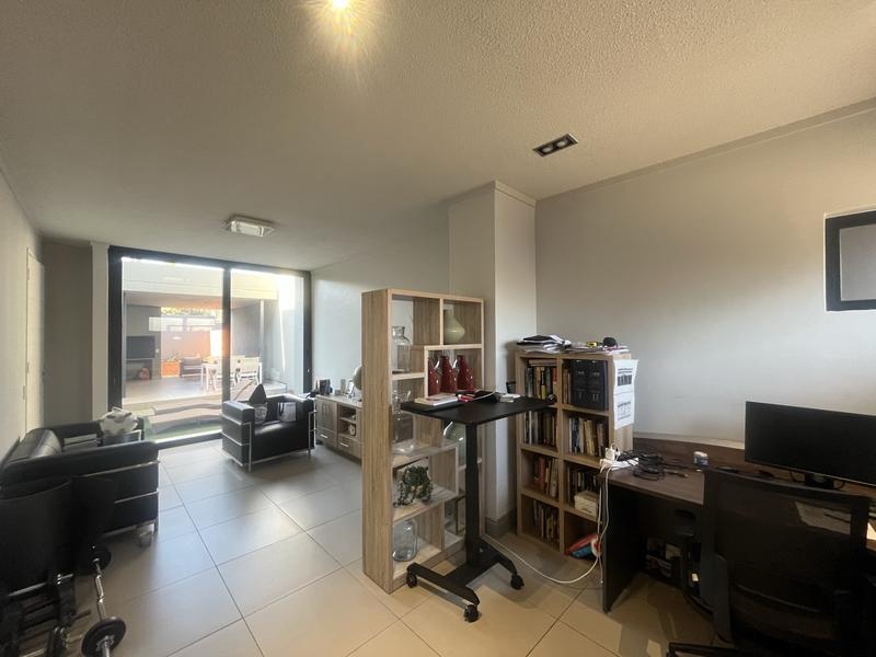 To Let 4 Bedroom Property for Rent in Waterkloof Ridge Gauteng