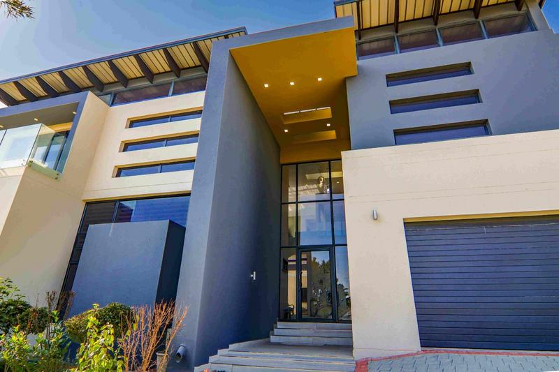 6 Bedroom Property for Sale in Copperleaf Estate Gauteng
