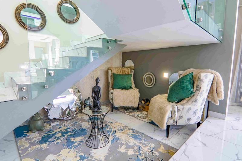 6 Bedroom Property for Sale in Copperleaf Estate Gauteng