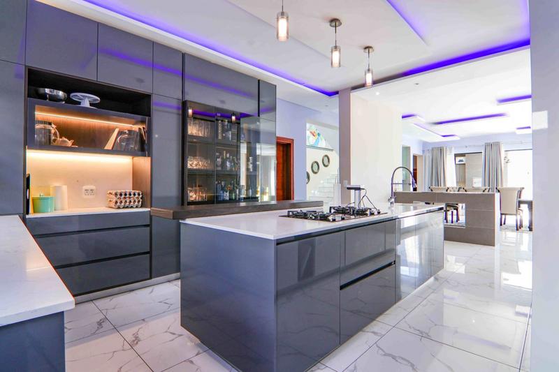 6 Bedroom Property for Sale in Copperleaf Estate Gauteng