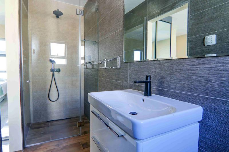 6 Bedroom Property for Sale in Copperleaf Estate Gauteng