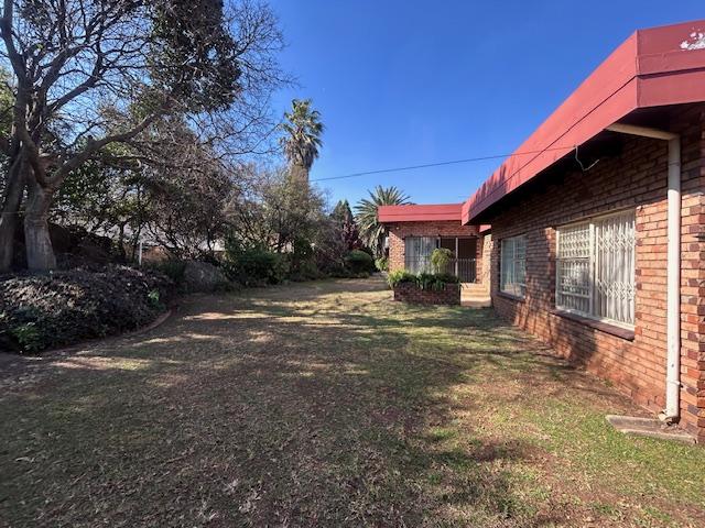 4 Bedroom Property for Sale in Glenvista Gauteng