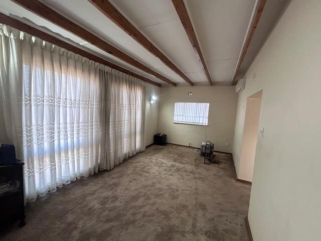 4 Bedroom Property for Sale in Glenvista Gauteng
