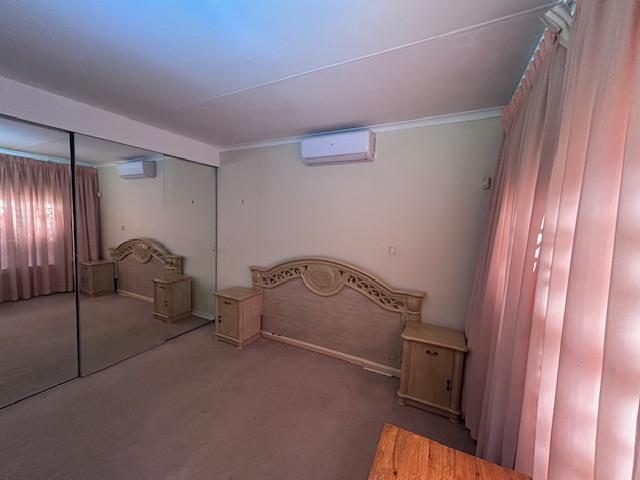 4 Bedroom Property for Sale in Glenvista Gauteng