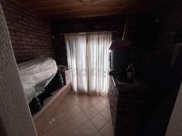 4 Bedroom Property for Sale in Glenvista Gauteng