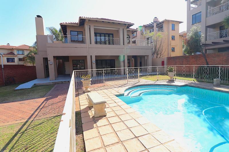 To Let 2 Bedroom Property for Rent in Sunninghill Gauteng