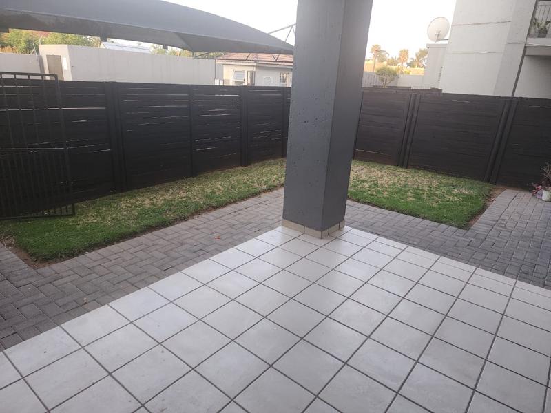 To Let 2 Bedroom Property for Rent in Bardene Gauteng