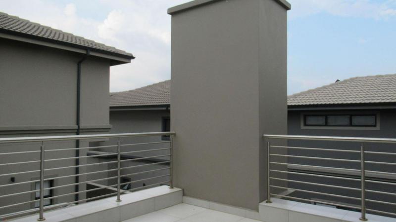 4 Bedroom Property for Sale in Olivedale Gauteng
