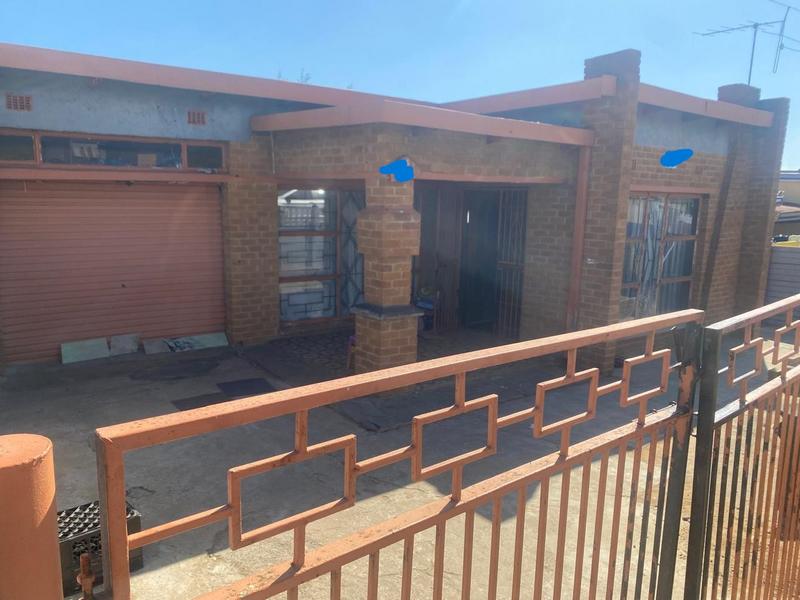 3 Bedroom Property for Sale in Esangweni Gauteng