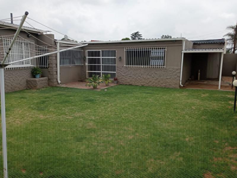 4 Bedroom Property for Sale in Van Dyk Park Gauteng