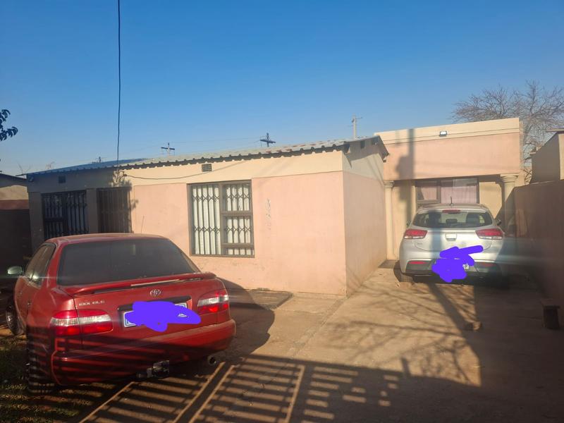 2 Bedroom Property for Sale in Zonkezizwe Gauteng