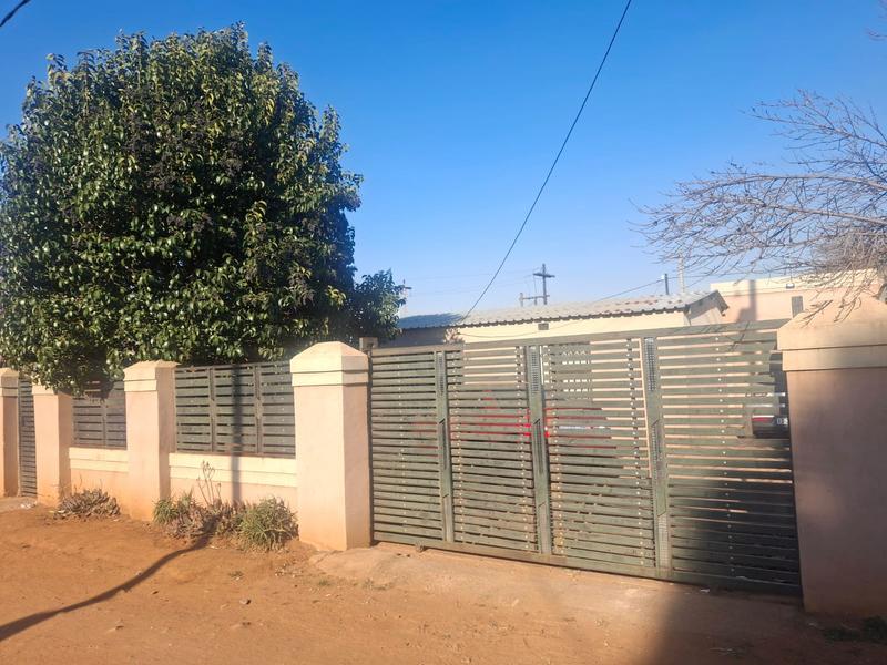 2 Bedroom Property for Sale in Zonkezizwe Gauteng