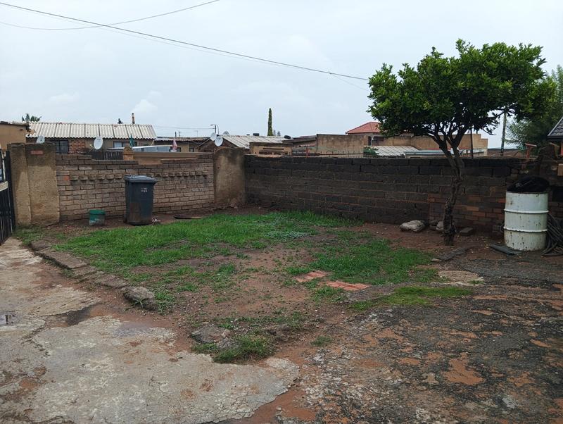 1 Bedroom Property for Sale in Diepkloof Gauteng