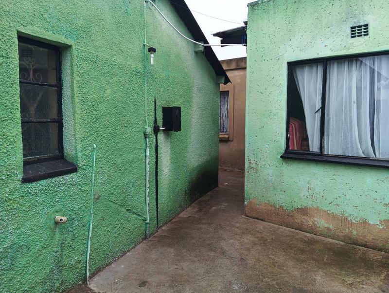 1 Bedroom Property for Sale in Diepkloof Gauteng
