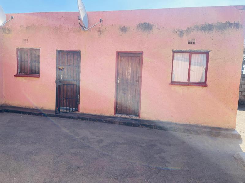 5 Bedroom Property for Sale in Orlando Gauteng