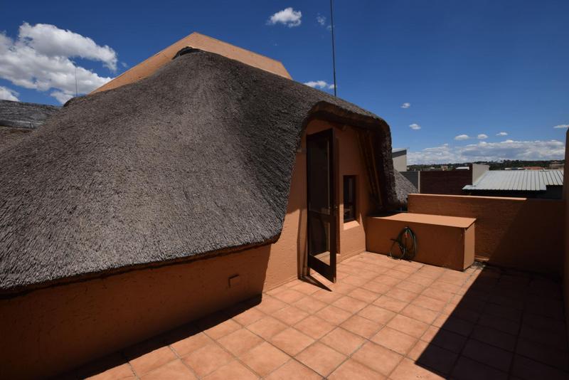 1 Bedroom Property for Sale in Lonehill Gauteng