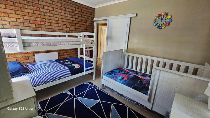 To Let 4 Bedroom Property for Rent in Buccleuch Gauteng