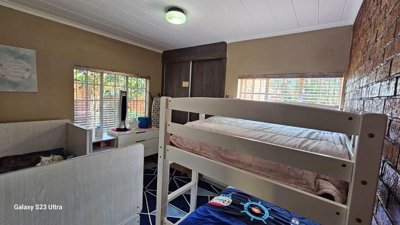 To Let 4 Bedroom Property for Rent in Buccleuch Gauteng