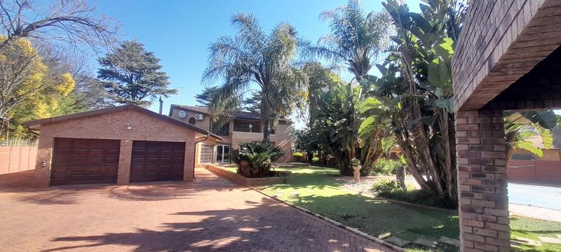 To Let 4 Bedroom Property for Rent in Buccleuch Gauteng