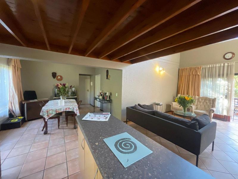 2 Bedroom Property for Sale in Pineslopes Gauteng