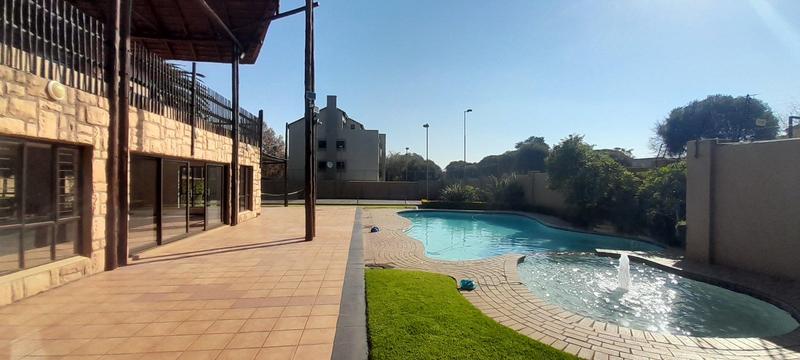 2 Bedroom Property for Sale in Pineslopes Gauteng