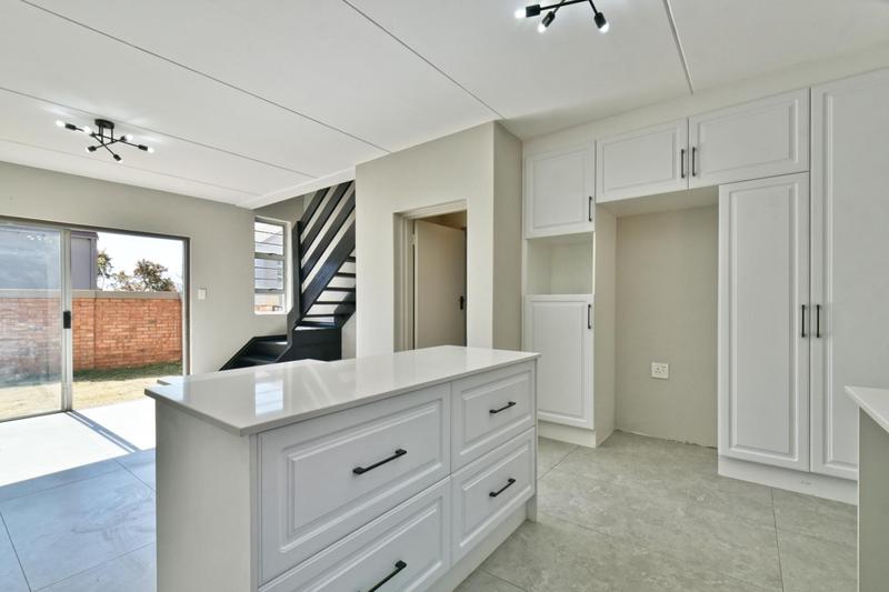 3 Bedroom Property for Sale in Sundowner Gauteng