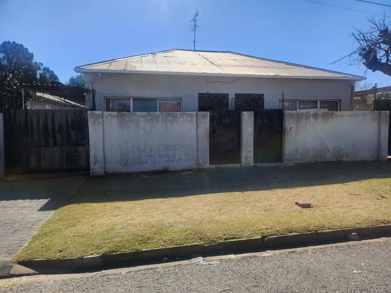8 Bedroom Property for Sale in Forest Hill Gauteng