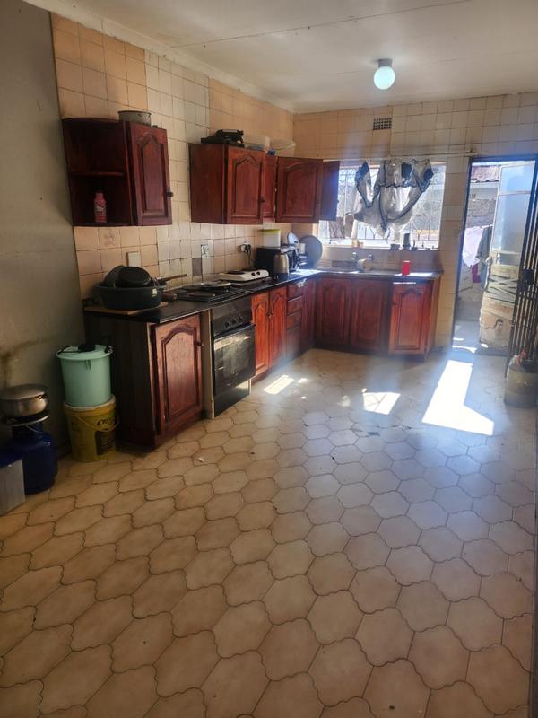 8 Bedroom Property for Sale in Forest Hill Gauteng
