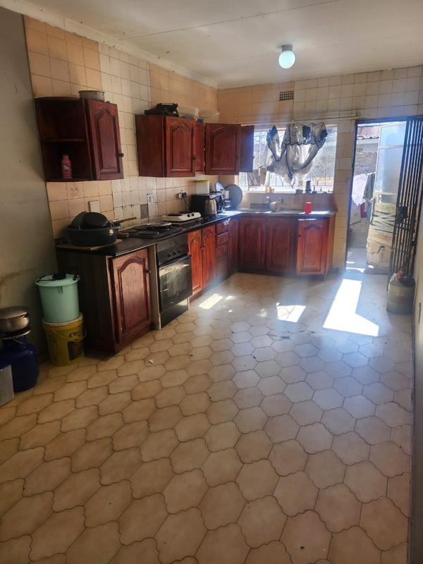 8 Bedroom Property for Sale in Forest Hill Gauteng